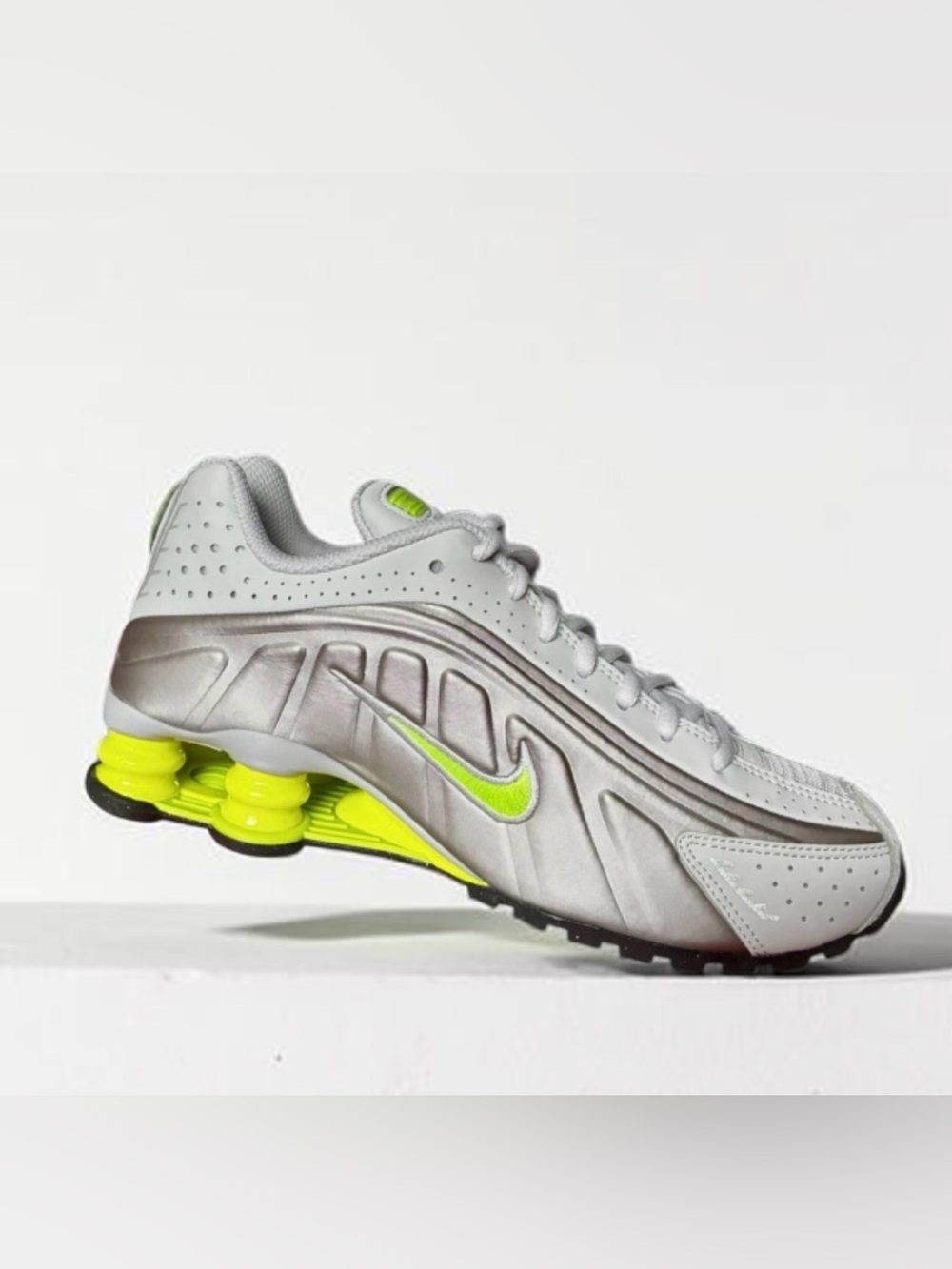 NIKE SHOX R4 (GS) NEW Size 5Y Big Kids/Size 6.5 Women